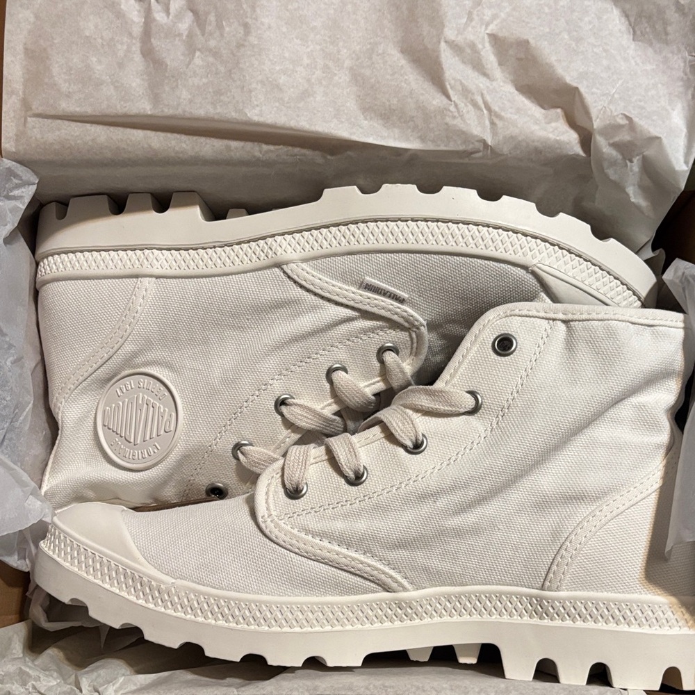 Palladium Off-White High-Top Canvas Boots